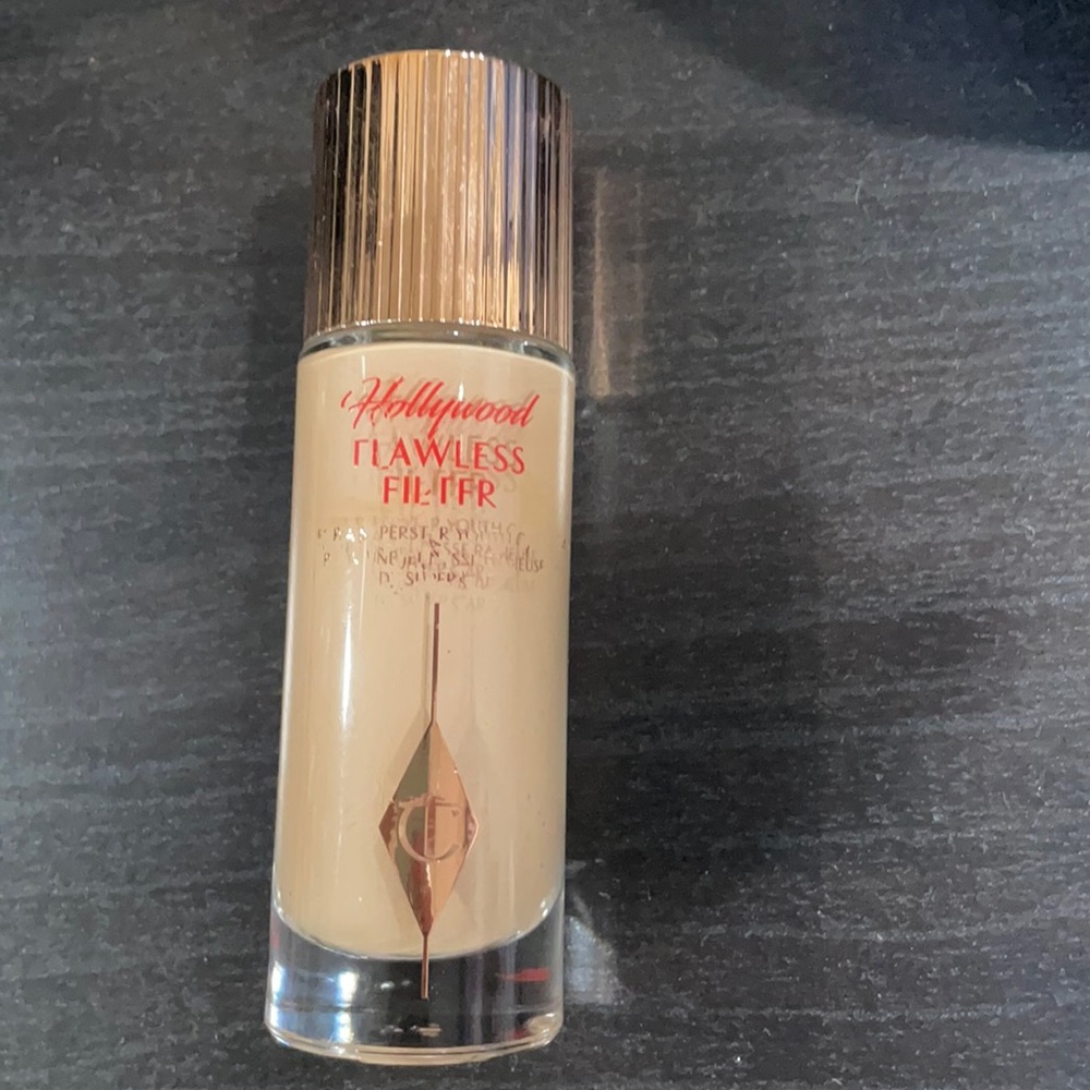 Charlotte Tilbury Flawless Filter in 4